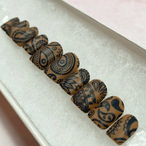 Load image into Gallery viewer, "Paisley Spice"