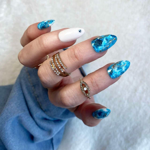 Load image into Gallery viewer, "Aqua Aura"