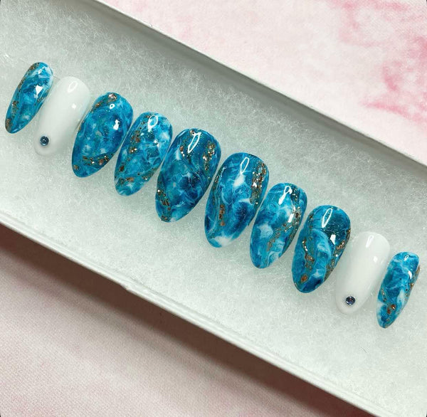 Load image into Gallery viewer, "Aqua Aura"