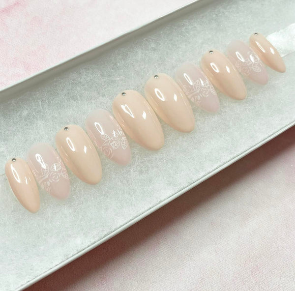 Load image into Gallery viewer, "Délicatesse"