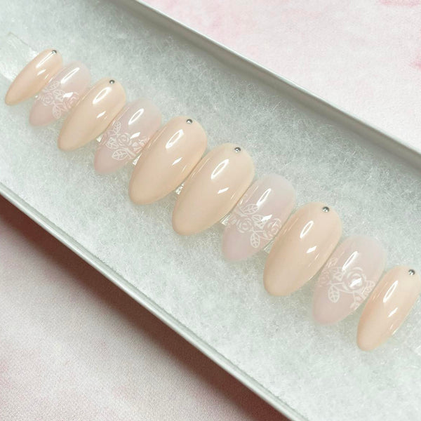 Load image into Gallery viewer, "Délicatesse"