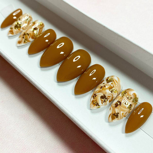 Load image into Gallery viewer, "Caramel Swirl"