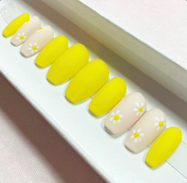 Load image into Gallery viewer, "Sunshine & Daisies"