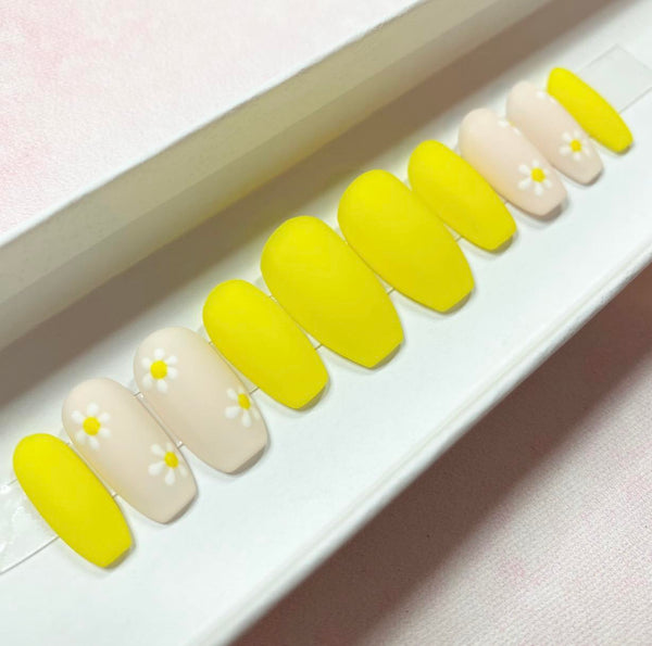 Load image into Gallery viewer, "Sunshine & Daisies"