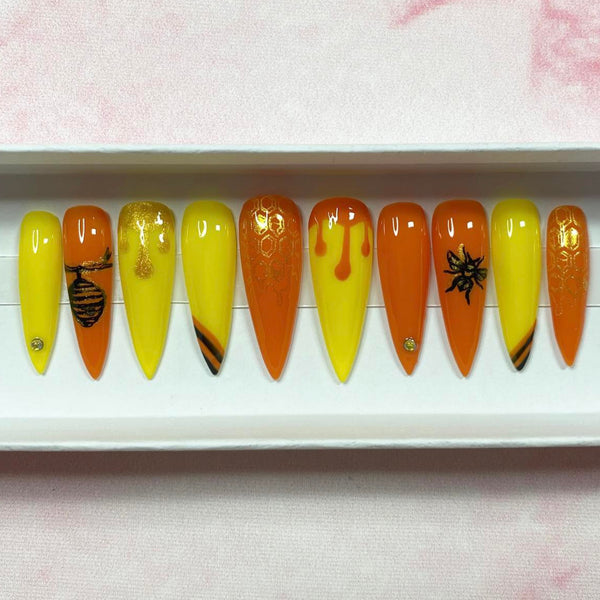 Load image into Gallery viewer, "Buzzing Sweetness"