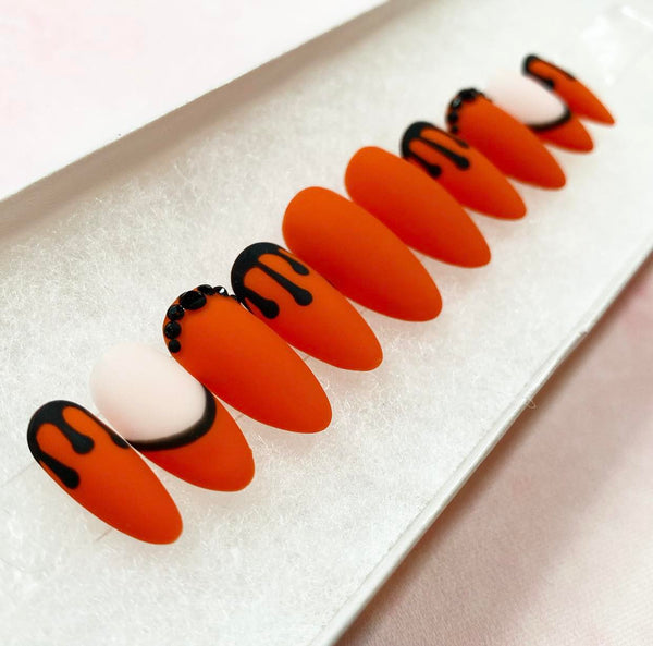 Load image into Gallery viewer, "Classy Spook"