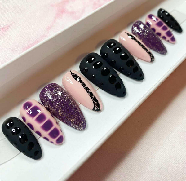 Load image into Gallery viewer, "Slither"