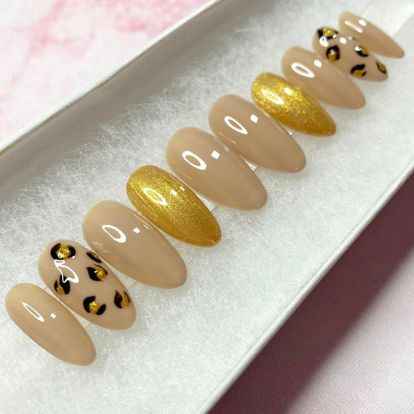 Load image into Gallery viewer, "Claws Of Gold"