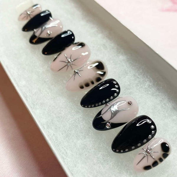 Load image into Gallery viewer, "Moonlight Medusa"