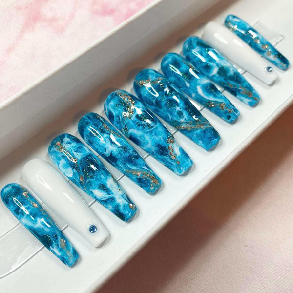 Load image into Gallery viewer, "Aqua Aura"