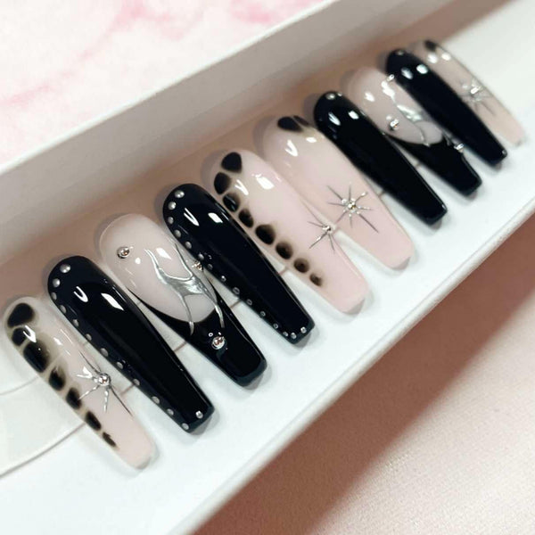 Load image into Gallery viewer, "Moonlight Medusa"