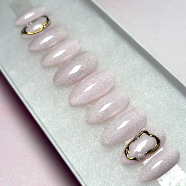 Load image into Gallery viewer, "Pearl Halo"