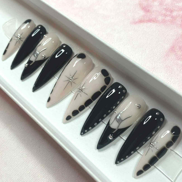 Load image into Gallery viewer, "Moonlight Medusa"