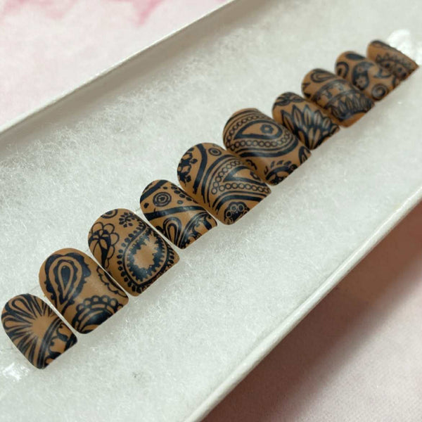 Load image into Gallery viewer, "Paisley Spice"