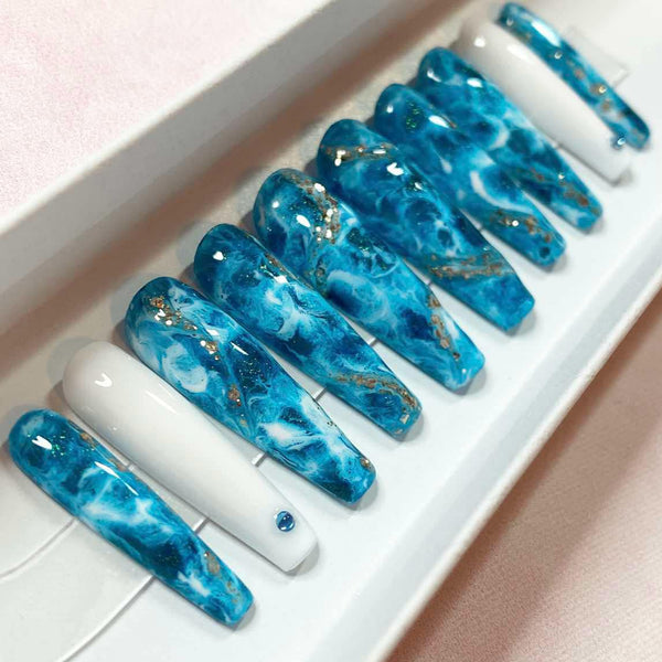 Load image into Gallery viewer, "Aqua Aura"