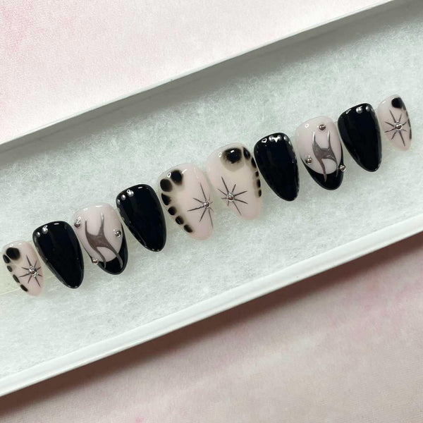 Load image into Gallery viewer, "Moonlight Medusa"