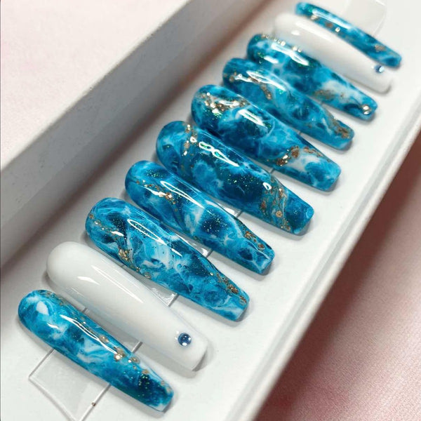 Load image into Gallery viewer, "Aqua Aura"