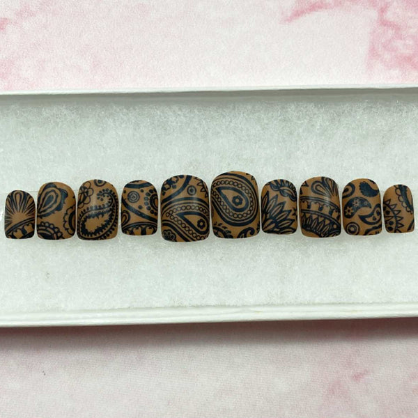 Load image into Gallery viewer, "Paisley Spice"