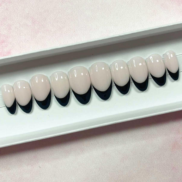 Load image into Gallery viewer, "Noir Tips"