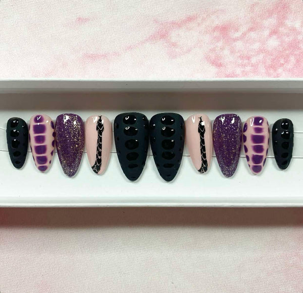 Load image into Gallery viewer, "Slither"