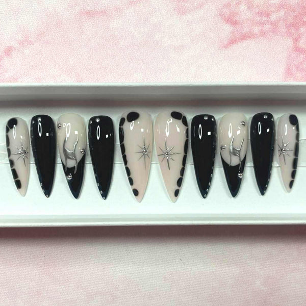 Load image into Gallery viewer, "Moonlight Medusa"