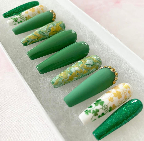 Load image into Gallery viewer, "Give Me Gold & Emerald" St Patrick's Day Design - illuminatebyliana