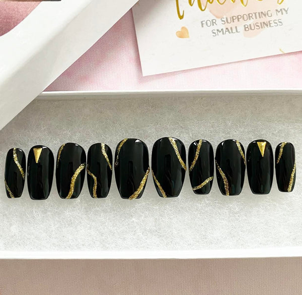 Load image into Gallery viewer, "Glitter At Midnight" - illuminatebyliana