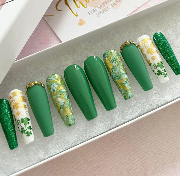 Load image into Gallery viewer, "Give Me Gold & Emerald" St Patrick's Day Design - illuminatebyliana