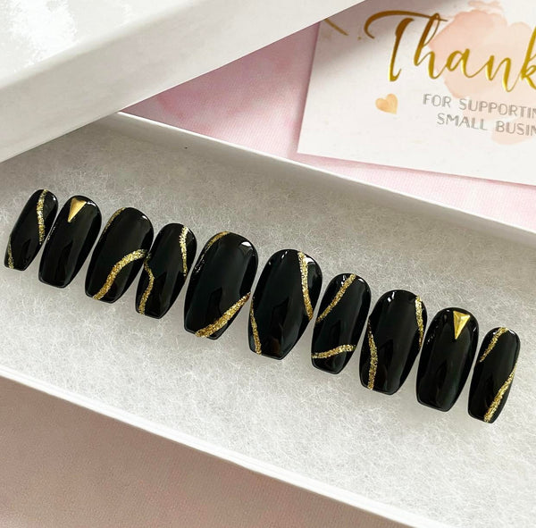 Load image into Gallery viewer, "Glitter At Midnight" - illuminatebyliana