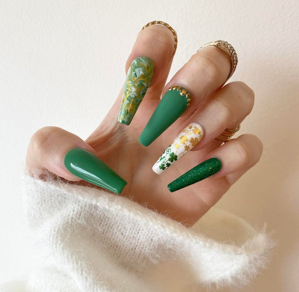 Load image into Gallery viewer, "Give Me Gold & Emerald" St Patrick's Day Design - illuminatebyliana