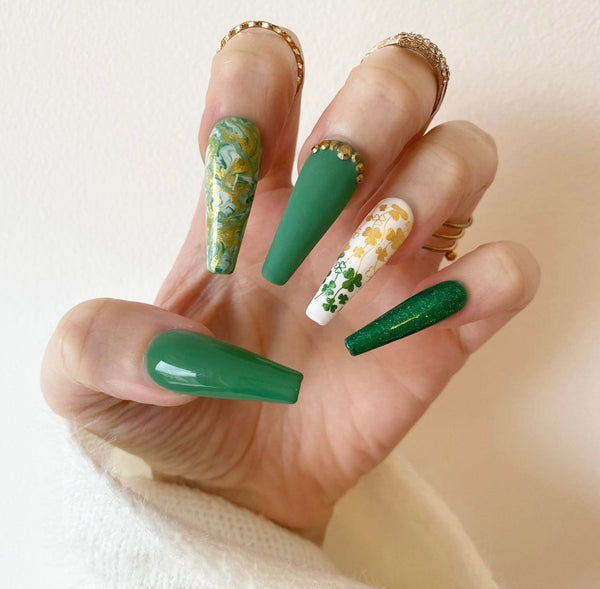 Load image into Gallery viewer, "Give Me Gold & Emerald" St Patrick's Day Design - illuminatebyliana