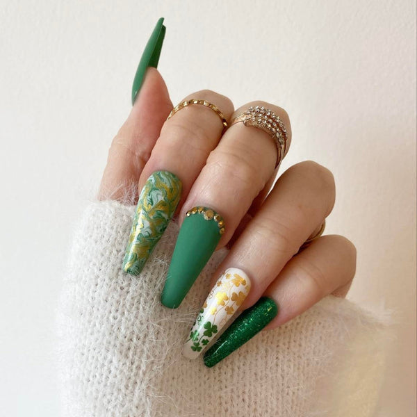 Load image into Gallery viewer, "Give Me Gold & Emerald" St Patrick's Day Design - illuminatebyliana
