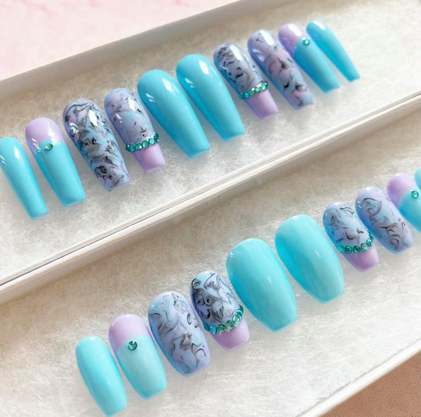 Load image into Gallery viewer, "Violet Gelato" Marble Nails - illuminatebyliana