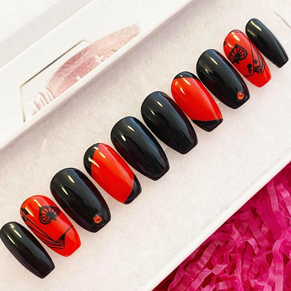 Load image into Gallery viewer, "Pick A Card" Magic Poker Red & Black - illuminatebyliana