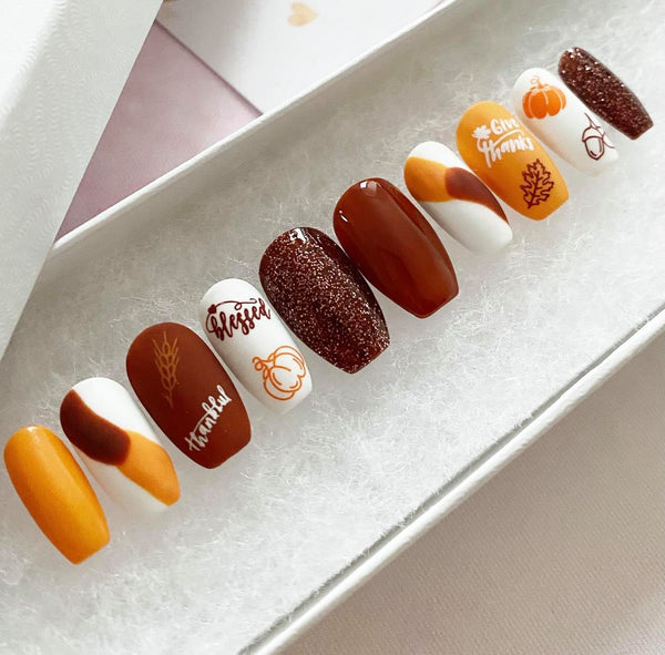 Load image into Gallery viewer, "What Are You Grateful For?" Fall Autumn Nails - illuminatebyliana