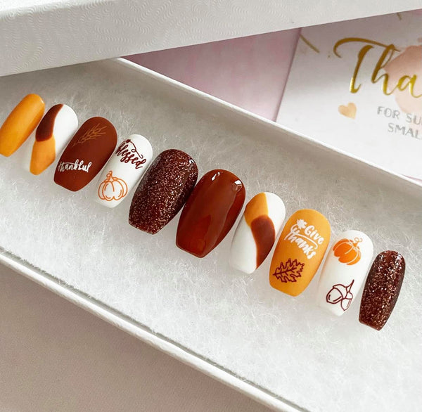 Load image into Gallery viewer, "What Are You Grateful For?" Fall Autumn Nails - illuminatebyliana