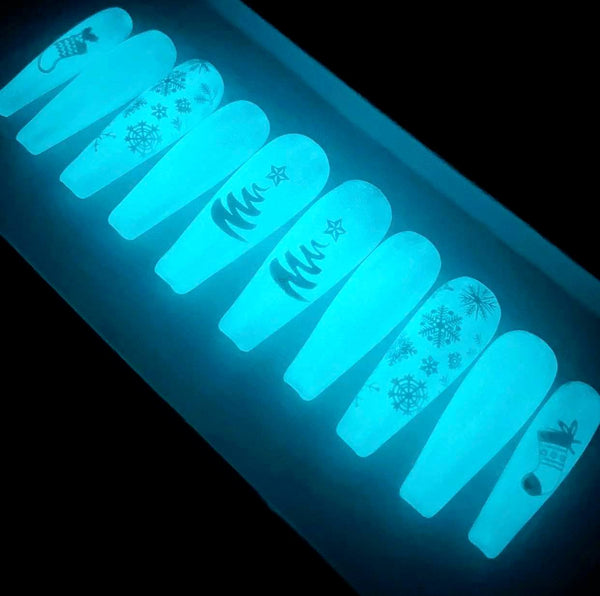 Load image into Gallery viewer, "Can You Smell Snow?" Glow-In-The-Dark Christmas Holiday Set - illuminatebyliana