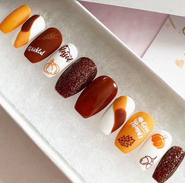 Load image into Gallery viewer, "What Are You Grateful For?" Fall Autumn Nails - illuminatebyliana