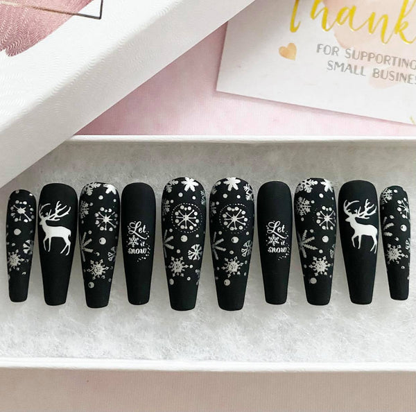 Load image into Gallery viewer, "Is It Midnight Yet?" Christmas Holiday Nails - illuminatebyliana