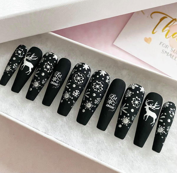 Load image into Gallery viewer, "Is It Midnight Yet?" Christmas Holiday Nails - illuminatebyliana