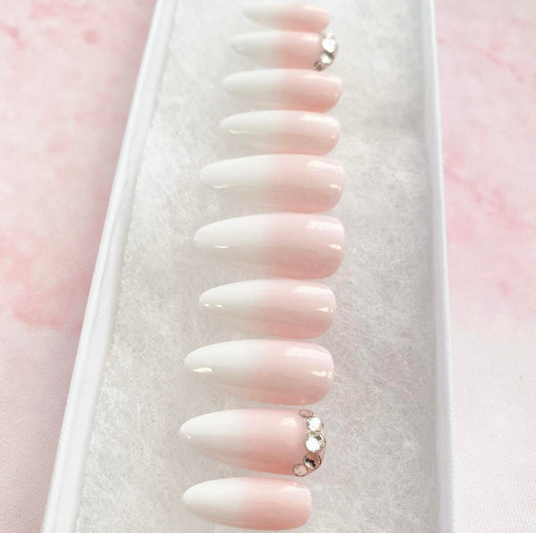 Load image into Gallery viewer, "Elegant Queen" with rhinestones - illuminatebyliana