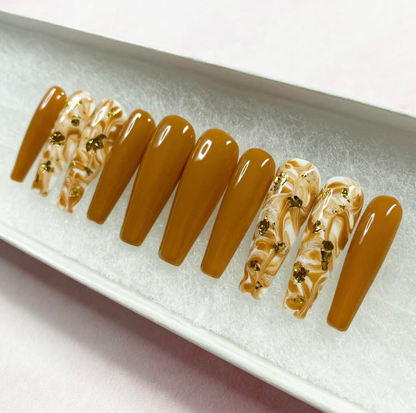 Load image into Gallery viewer, "Caramel Swirl"