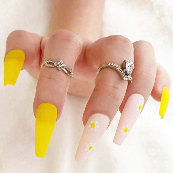 Load image into Gallery viewer, "Sunshine & Daisies" - illuminatebyliana