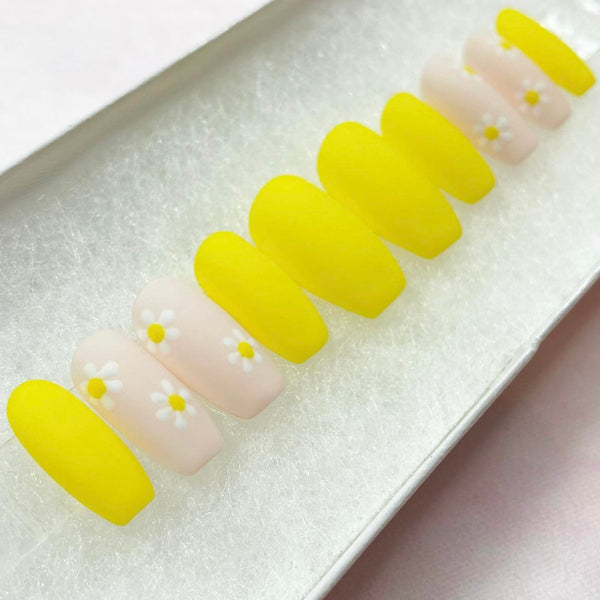 Load image into Gallery viewer, "Sunshine & Daisies"