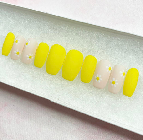 Load image into Gallery viewer, "Sunshine & Daisies"