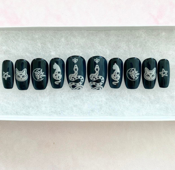 Load image into Gallery viewer, "Hidden Spells" Image-Reveal Temperature-Activated