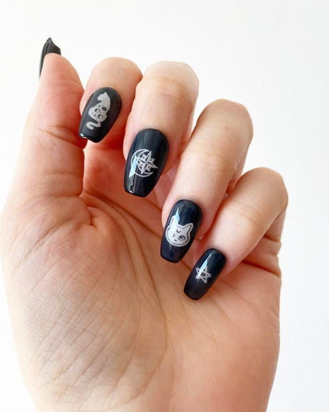 Load image into Gallery viewer, "Hidden Spells" Image-Reveal Temperature-Activated