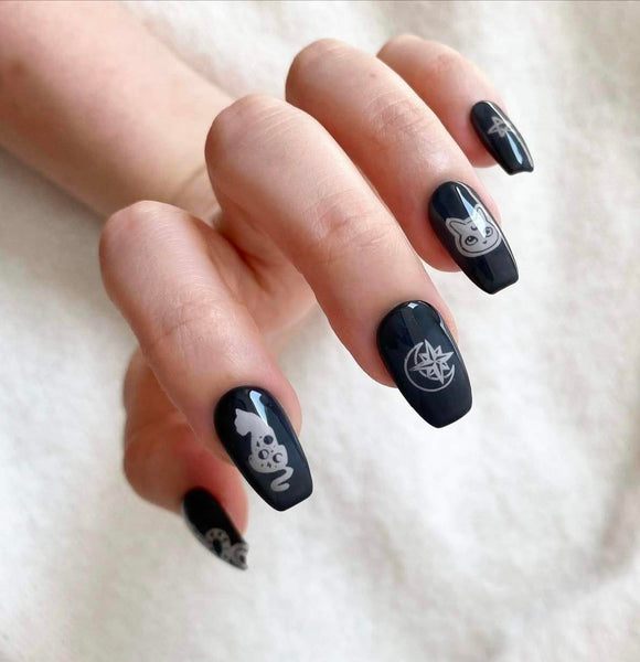 Load image into Gallery viewer, "Hidden Spells" Image-Reveal Temperature-Activated