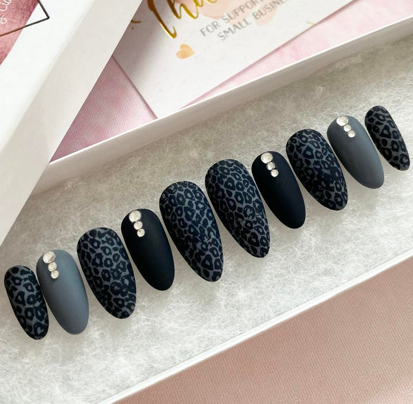 Load image into Gallery viewer, "Feeling Wild" - illuminatebyliana