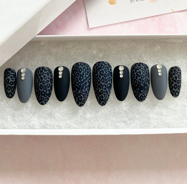 Load image into Gallery viewer, "Feeling Wild" - illuminatebyliana